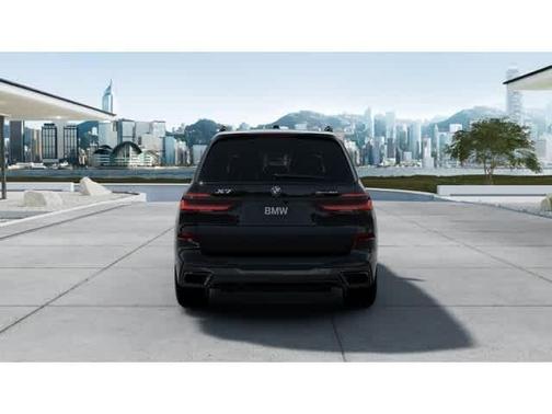 Black Sapphire Metallic 2027 BMW X7 xDrive40i