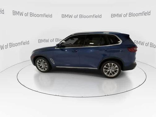 Phytonic Blue Metallic 2022 BMW X5 xDrive40i