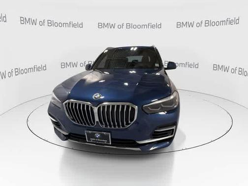 Phytonic Blue Metallic 2022 BMW X5 xDrive40i