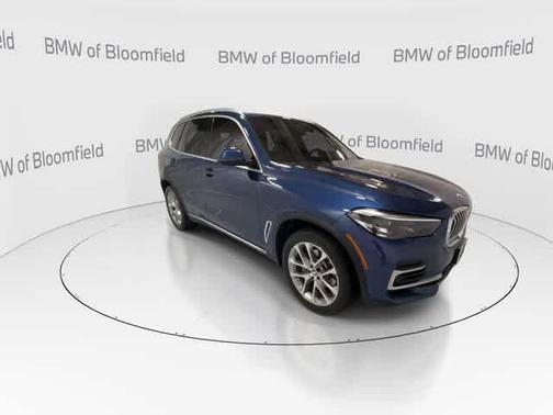 Phytonic Blue Metallic 2022 BMW X5 xDrive40i