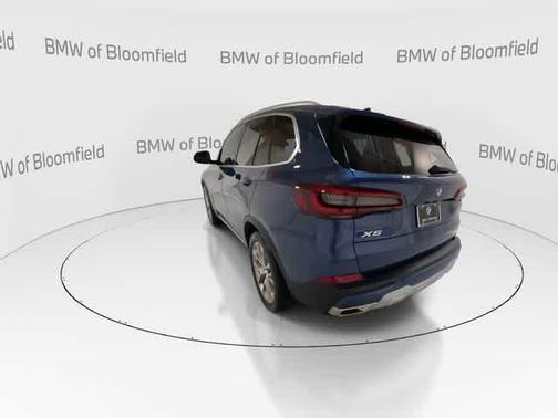 Phytonic Blue Metallic 2022 BMW X5 xDrive40i