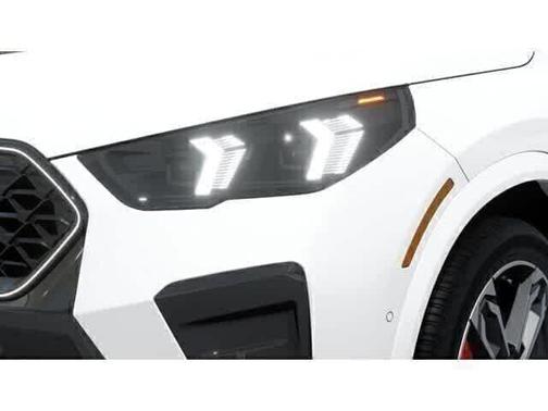 Alpine White 2026 BMW X2 xDrive28i
