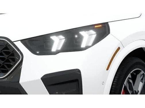 Alpine White 2026 BMW X2 xDrive28i