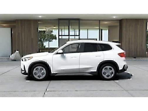 Alpine White 2026 BMW X1 xDrive28i