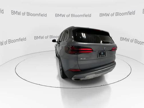 Skyscraper Grey Metallic 2024 BMW X5 xDrive40i