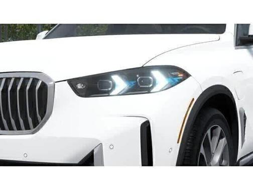 Alpine White 2026 BMW X5 PHEV xDrive50e