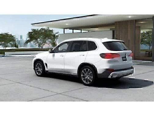 Alpine White 2026 BMW X5 PHEV xDrive50e