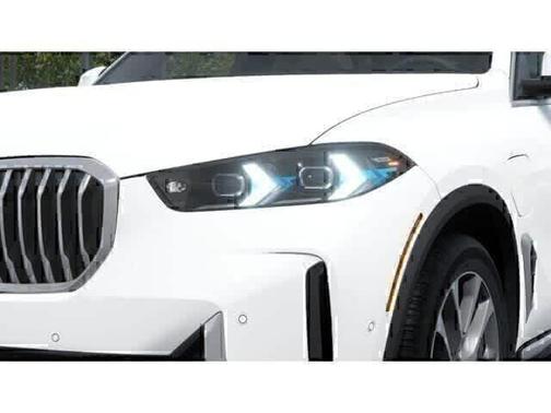 Alpine White 2026 BMW X5 PHEV xDrive50e