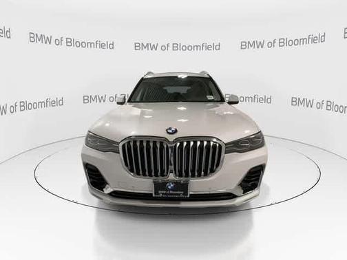 Mineral White Metallic 2021 BMW X7 xDrive40i