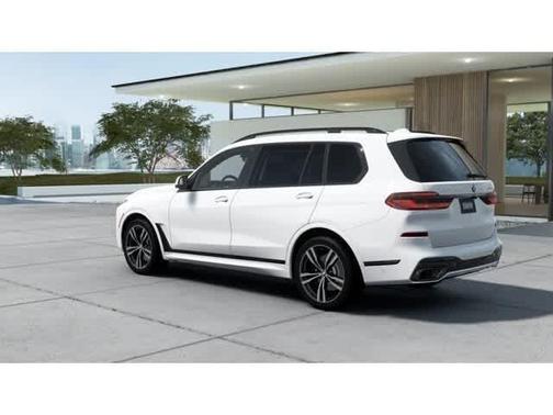 Alpine White 2027 BMW X7 xDrive40i