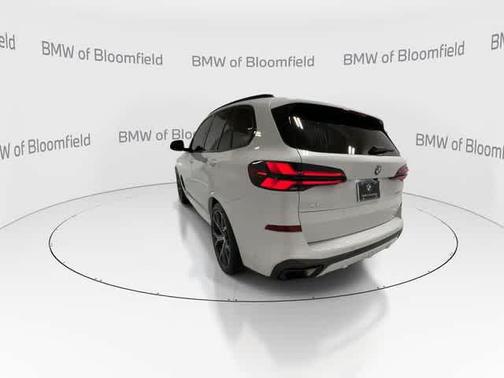 Mineral White Metallic 2025 BMW X5 xDrive40i