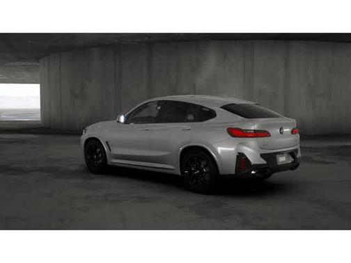 2025 BMW X4 xDrive30i