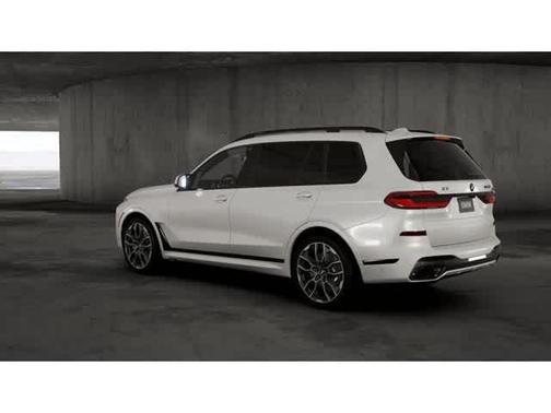 2026 BMW X7 M60i