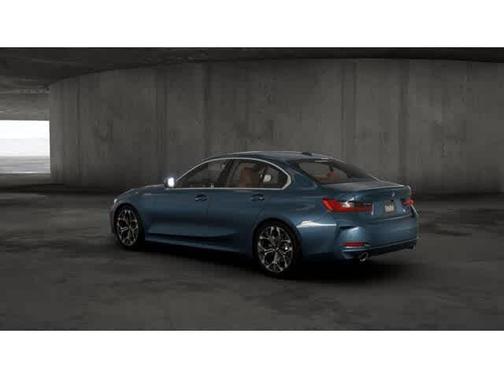 2025 BMW 330 i xDrive