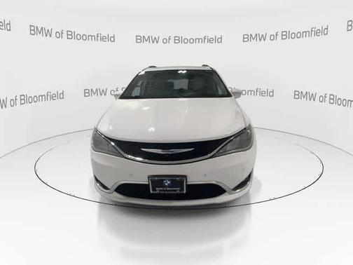 Bright White Clearcoat 2019 Chrysler Pacifica Touring-L Plus