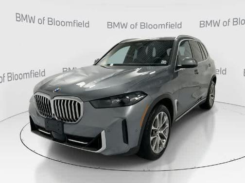 Skyscraper Grey Metallic 2024 BMW X5 xDrive40i