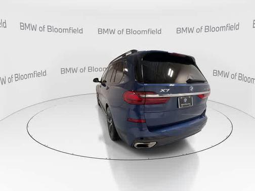 Phytonic Blue Metallic 2022 BMW X7 xDrive40i