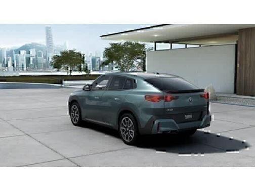 Cape York Green Metallic 2026 BMW X2 xDrive28i