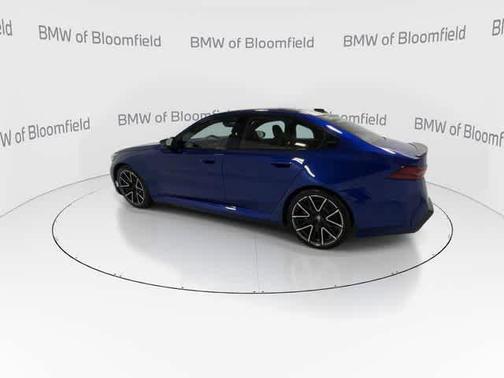 Marina Bay Blue Metallic 2025 BMW M5 Base