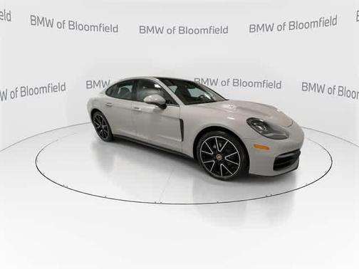 2022 Porsche Panamera 4