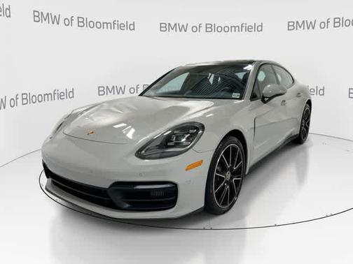 2022 Porsche Panamera 4