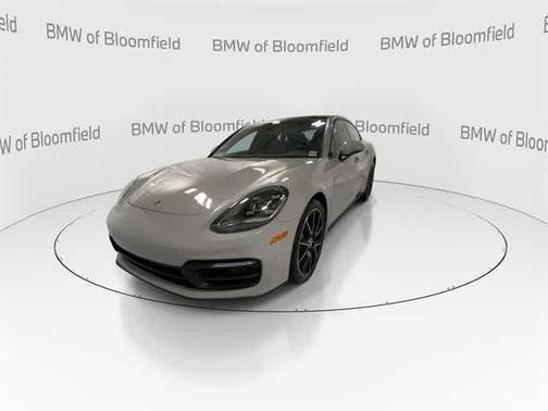 2022 Porsche Panamera 4
