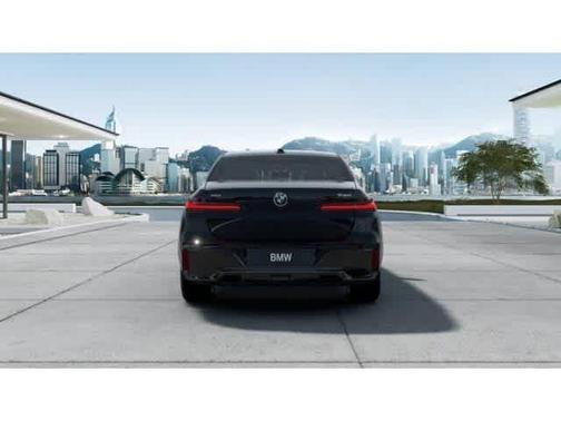 Carbon Black Metallic 2026 BMW 740 xDrive