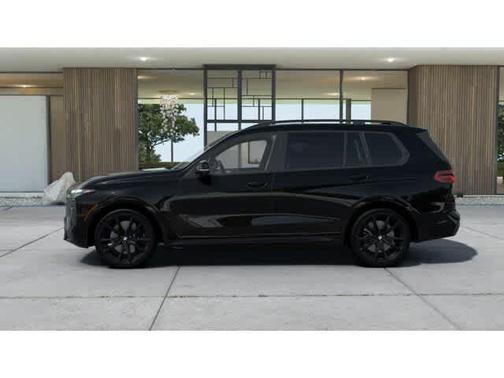 2025 BMW X7 M60i