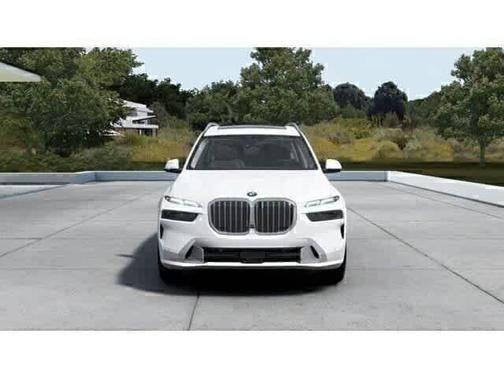 Mineral White Metallic 2026 BMW X7 xDrive40i