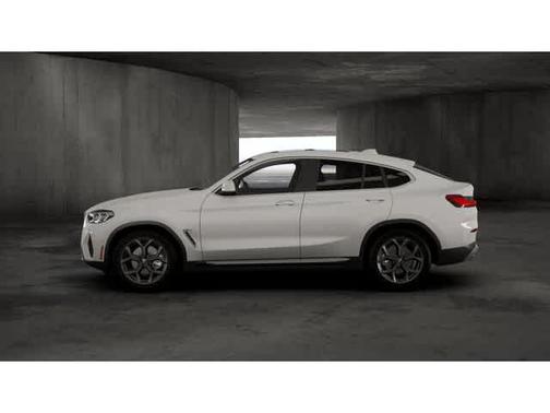 2025 BMW X4 xDrive30i