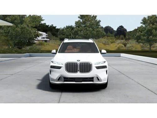 Alpine White 2027 BMW X7 xDrive40i