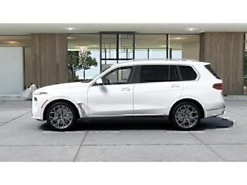 Alpine White 2027 BMW X7 xDrive40i