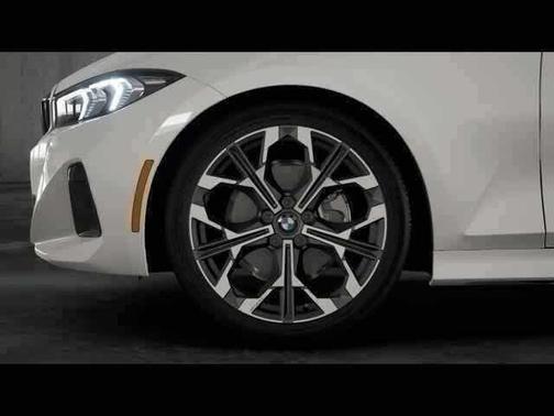 2025 BMW 330 i xDrive