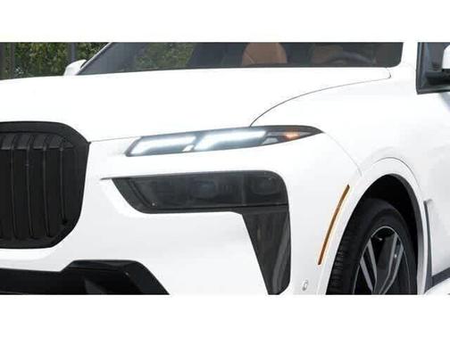 Alpine White 2027 BMW X7 xDrive40i