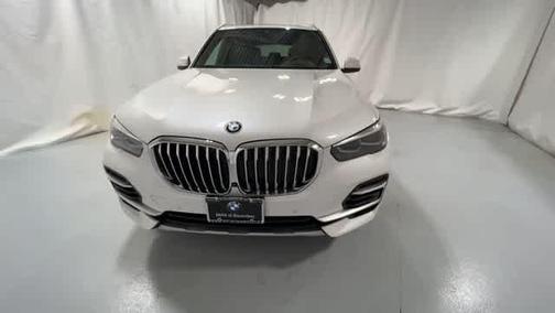 Mineral White Metallic 2023 BMW X5 xDrive40i