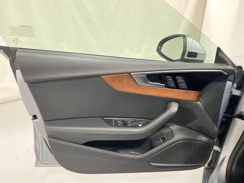 Florett Silver Metallic 2023 Audi A5 Sportback Premium Plus
