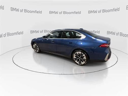 2025 BMW 540 i xDrive