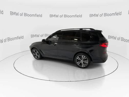 Black Sapphire Metallic 2024 BMW X7 xDrive40i