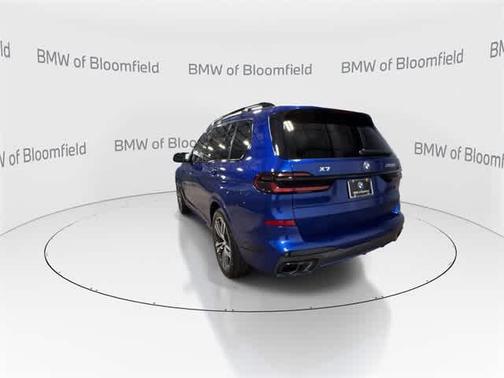 2025 BMW X7 M60i