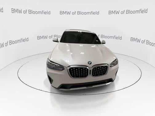 Mineral White Metallic 2022 BMW X4 xDrive30i