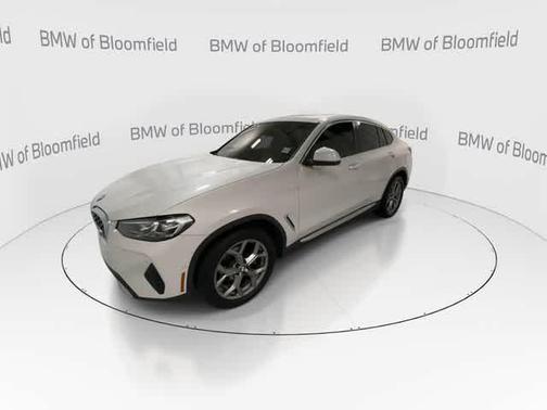 Mineral White Metallic 2022 BMW X4 xDrive30i