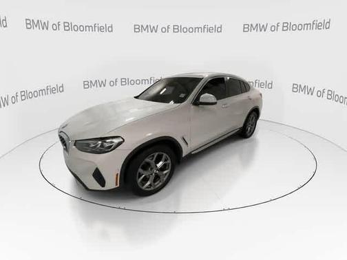Mineral White Metallic 2022 BMW X4 xDrive30i