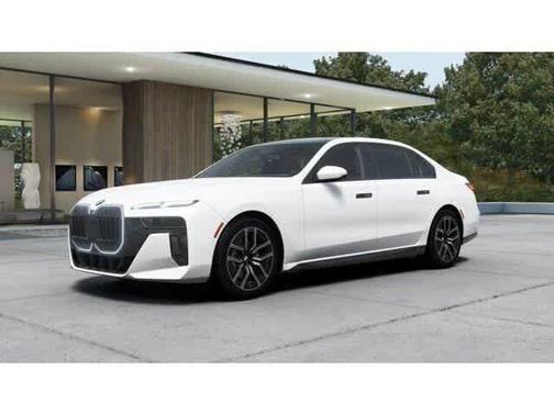 Mineral White Metallic 2026 BMW 740 xDrive