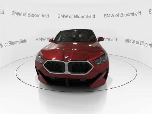 Vegas Red Metallic 2025 BMW X2 xDrive28i