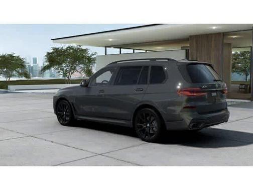 Dravit Grey Metallic 2027 BMW X7 xDrive40i