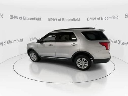 INGOT SILVER METALLIC 2018 Ford Explorer XLT