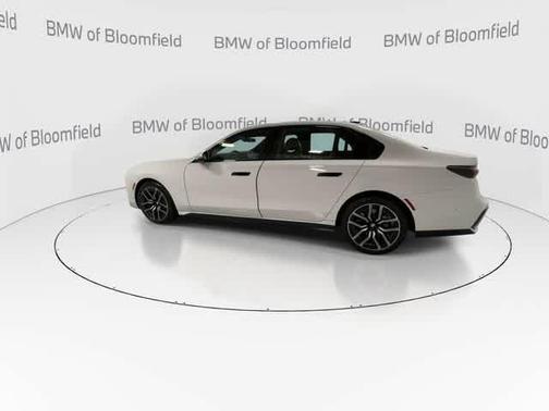 Alpine White 2023 BMW 740 i