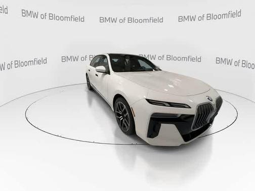 Alpine White 2023 BMW 740 i