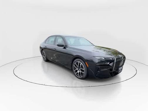 Black Sapphire Metallic 2023 BMW 760 i xDrive