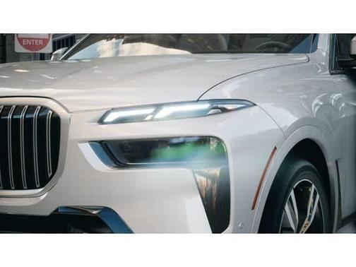 Brooklyn Grey Metallic 2027 BMW X7 xDrive40i